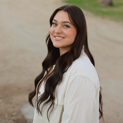 Alissa Pakulis Team Member